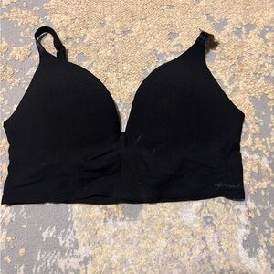 Black Wireless Bra